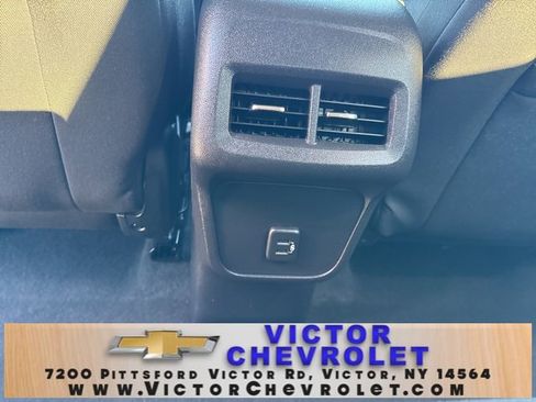 Used 2022 Chevrolet Equinox LT image 28