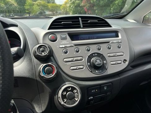 Used 2011 Honda Fit Sport image 35