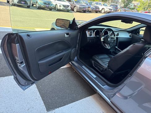 Used 2007 Ford Mustang GT RWD image 16