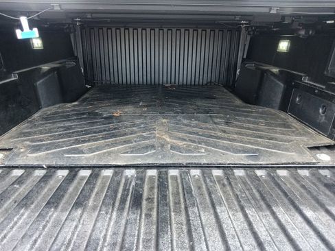 Used 2025 Toyota Tacoma Limited AWD/4WD image 29