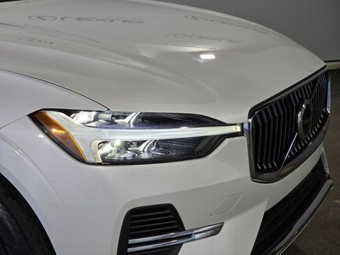 Used 2022 Volvo XC60 T8 Inscription Expression image 5