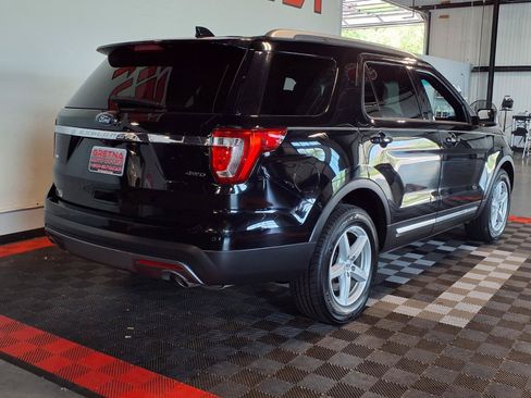 Used 2016 Ford Explorer XLT w/ Equipment Group 202A AWD/4WD image 9