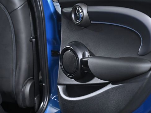 Certified 2022 MINI Cooper 4-Door Hardtop image 30