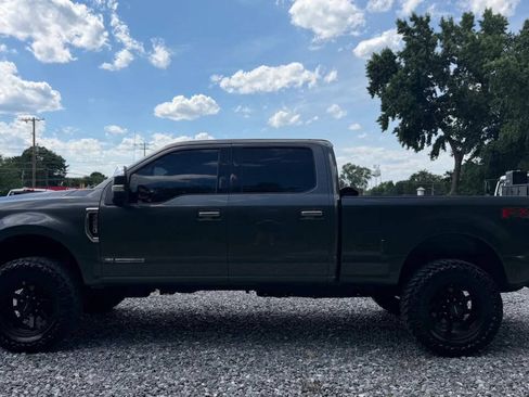 Used 2017 Ford F250 Lariat w/ Chrome Package AWD/4WD image 4