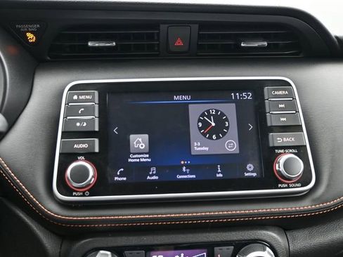 Used 2020 Nissan Kicks SR w/ SR Premium Package image 13