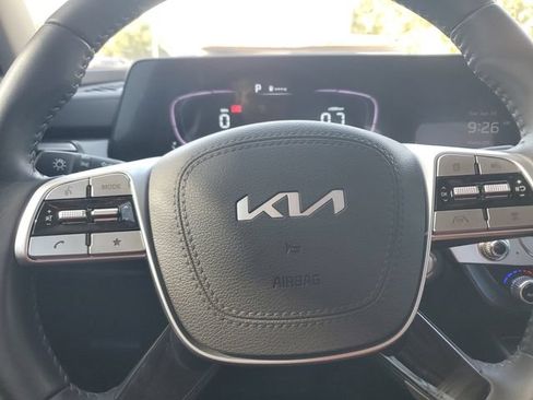 Certified 2025 Kia Telluride S FWD image 21
