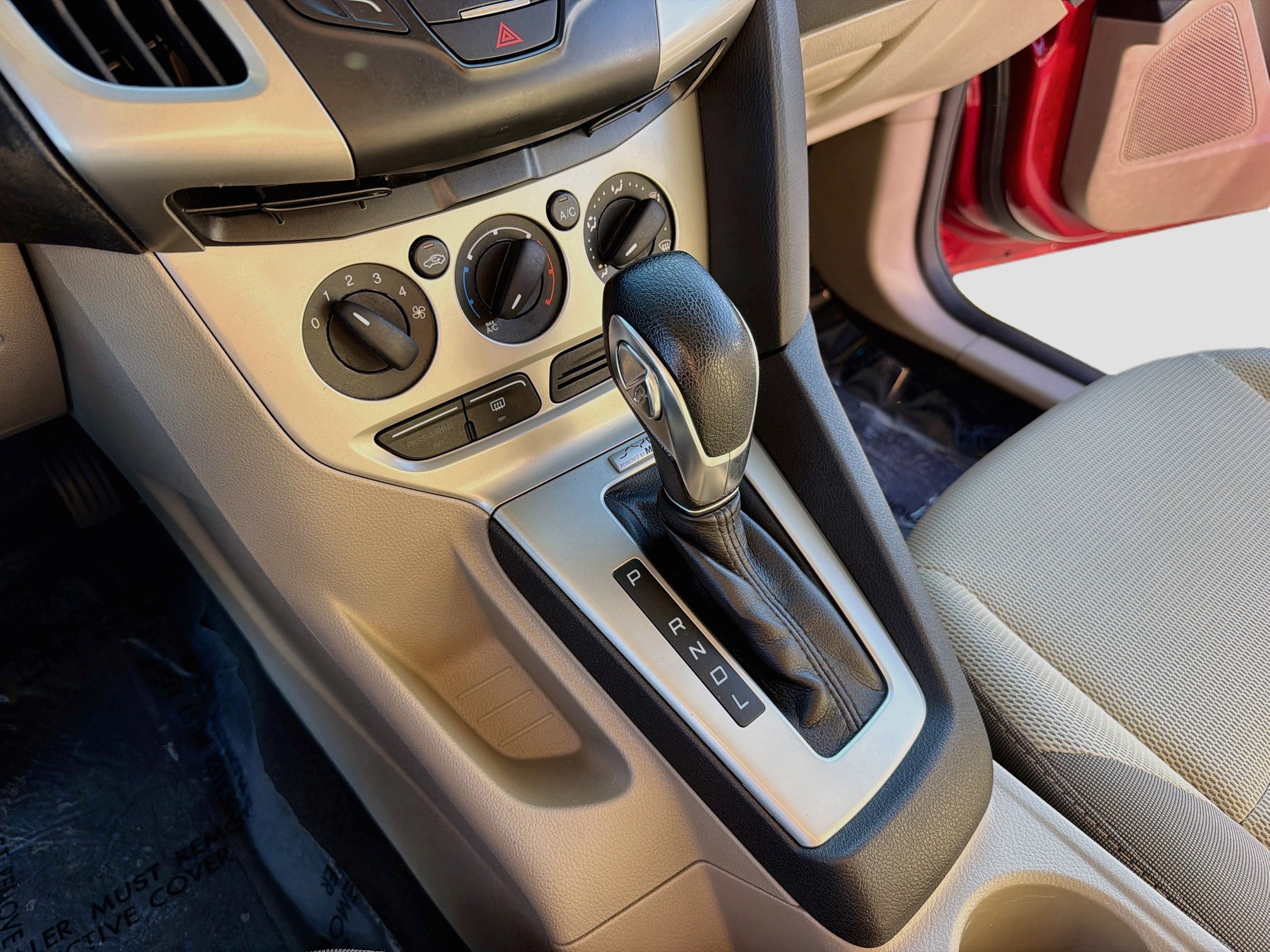 Used 2014 Ford Focus SE FWD image 15