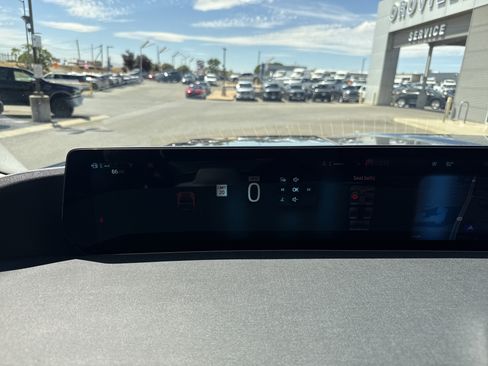 Used 2025 Ford Expedition Active AWD/4WD image 19