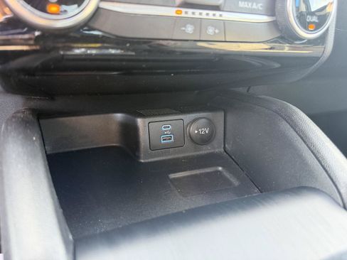 Used 2022 Ford Escape SE AWD/4WD image 24