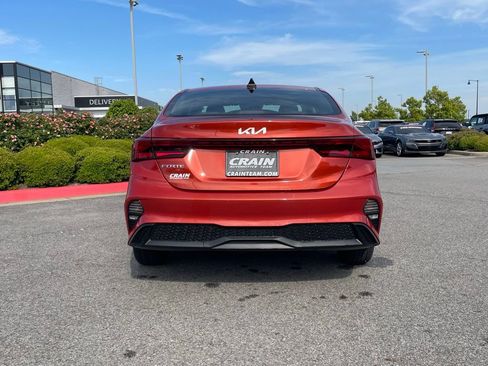 Used 2024 Kia Forte LXS FWD image 6