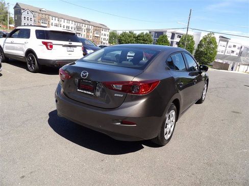 Used 2015 MAZDA MAZDA3 i SV image 6