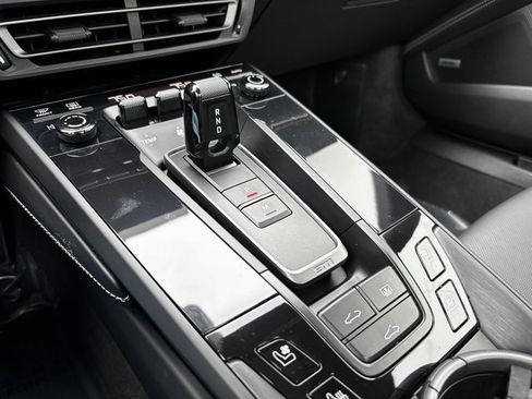 Certified 2022 Porsche 911 Carrera 4 GTS image 22