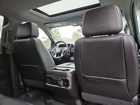 Used 2020 Chevrolet Silverado 2500 LTZ w/ LTZ Premium Package image 18