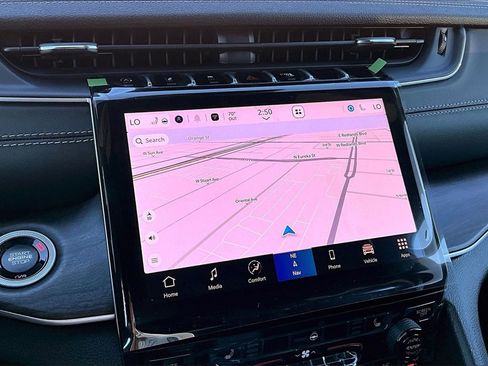 New 2025 Jeep Grand Cherokee Limited image 8