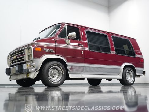 Used 1990 Chevrolet G20 image 19