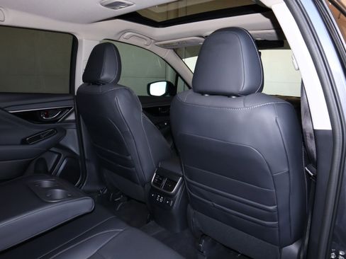 Used 2025 Subaru Outback Limited image 43