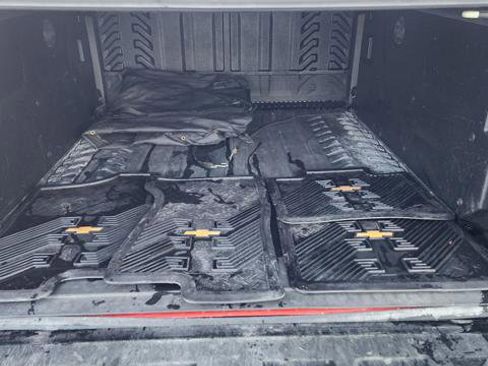 Used 2003 Chevrolet Avalanche 4x4 w/ Suspension Package, Off-Road image 15