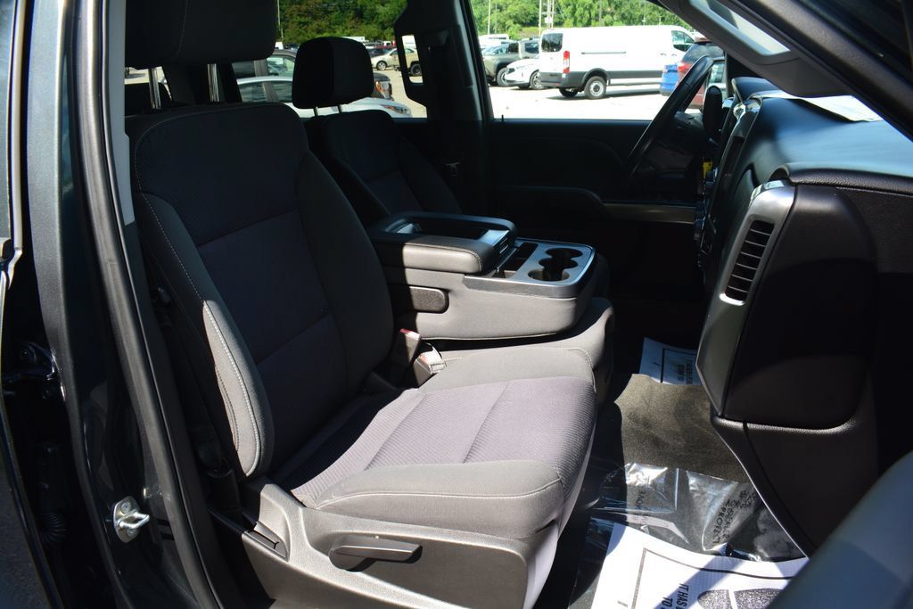 Used 2018 Chevrolet Silverado 1500 LT w/ All Star Edition AWD/4WD image 18