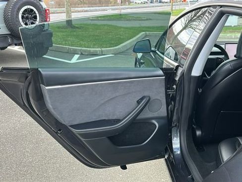 Used 2025 Tesla Model 3 Long Range AWD/4WD image 15