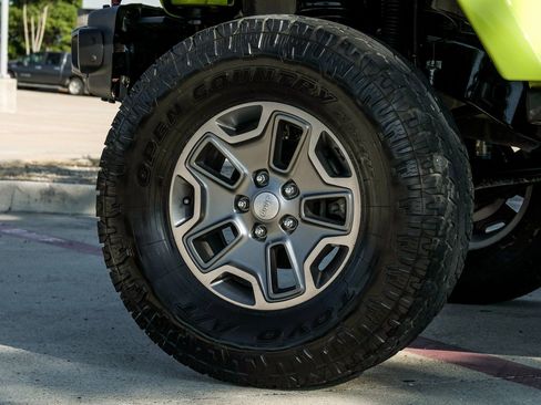 Used 2017 Jeep Wrangler Unlimited Rubicon image 56