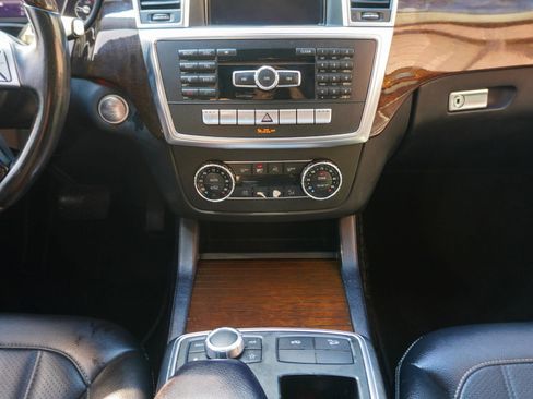 Used 2013 Mercedes-Benz GL 450 4MATIC image 28