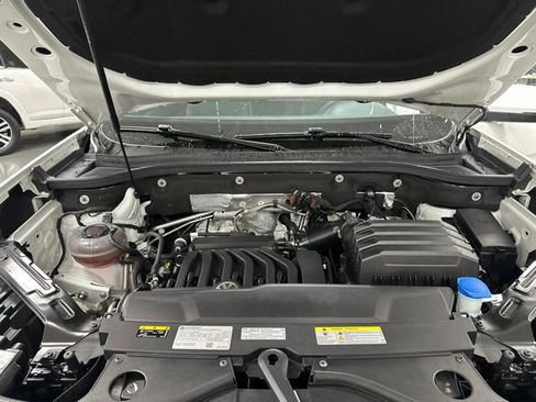 Used 2023 Volkswagen Atlas Cross Sport SE w/ Panoramic Sunroof Package AWD/4WD image 25