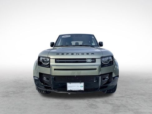 Used 2025 Land Rover Defender 110 X-Dynamic SE image 2