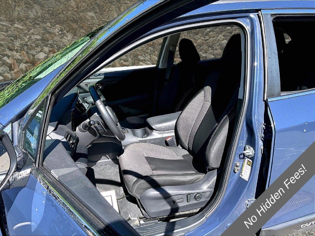 Used 2023 Subaru Outback Premium AWD/4WD image 18