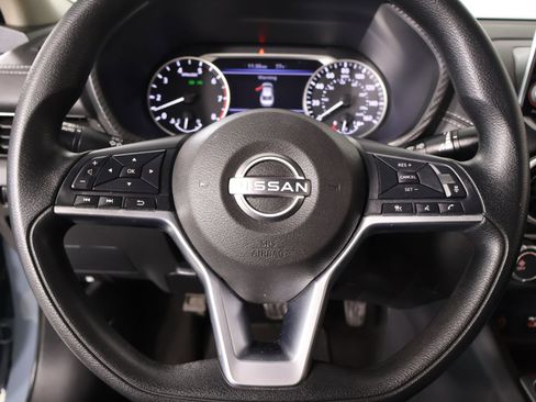 Used 2024 Nissan Sentra SV FWD image 3