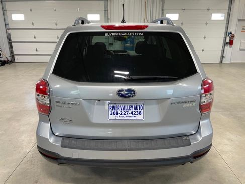 Used 2015 Subaru Forester 2.5i Premium w/ All-Weather Package AWD/4WD image 6