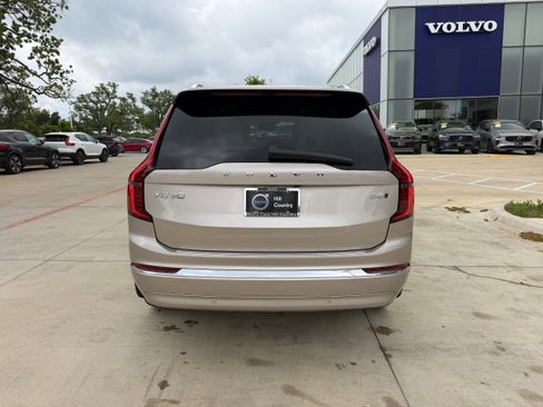 New 2026 Volvo XC90 B5 Ultra w/ Lounge Package AWD/4WD image 5