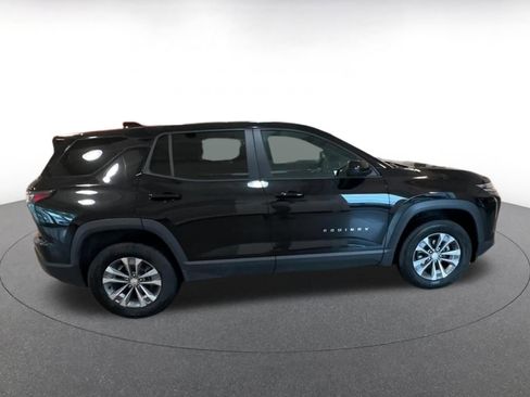 Used 2025 Chevrolet Equinox LT FWD image 16