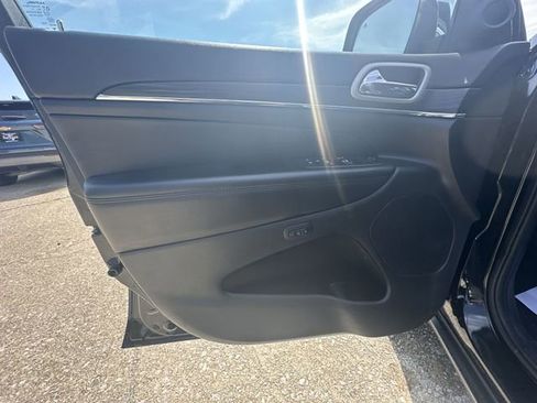 Used 2019 Jeep Grand Cherokee Limited w/ Trailer Tow Group IV AWD/4WD image 25