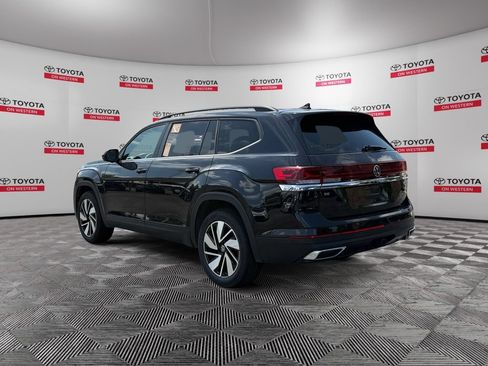 Used 2025 Volkswagen Atlas SE AWD/4WD image 7