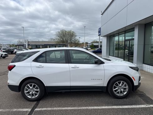 Used 2023 Chevrolet Equinox LS w/ LPO, Floor Liner Package AWD/4WD image 9