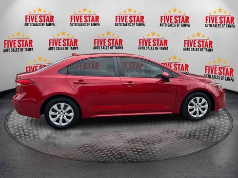 Used 2020 Toyota Corolla LE image 8