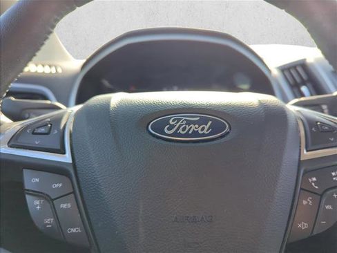 Used 2020 Ford Edge SEL image 20