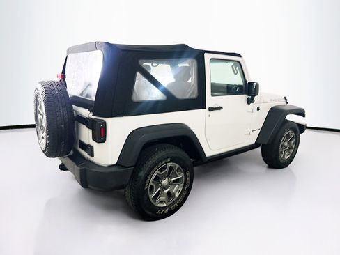 Used 2016 Jeep Wrangler Rubicon w/ Power Convenience Group image 9