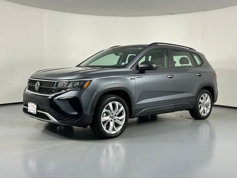 Used 2023 Volkswagen Taos S image 3