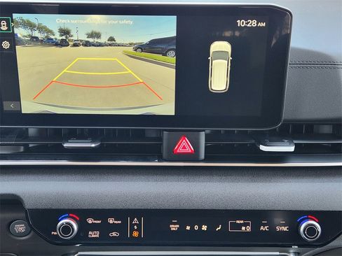 New 2026 Kia Carnival EX image 13