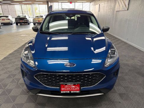 Used 2022 Ford Escape SE image 5