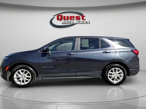 Used 2023 Chevrolet Equinox LT image 3