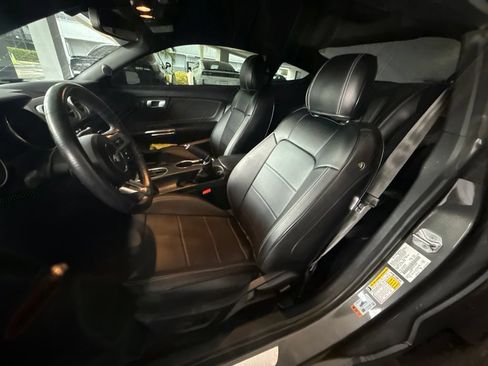 Used 2020 Ford Mustang GT RWD image 11