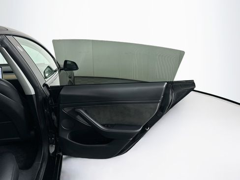Used 2023 Tesla Model 3 Standard Range RWD image 31