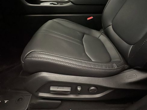 New 2026 Honda Pilot Touring image 10