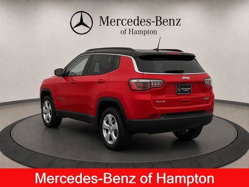 Used 2018 Jeep Compass Latitude w/ Popular Equipment Group FWD image 6