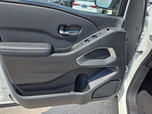 New 2025 Nissan Frontier SV AWD/4WD image 11