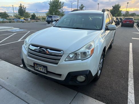Used 2013 Subaru Outback 2.5i Premium AWD/4WD image 1