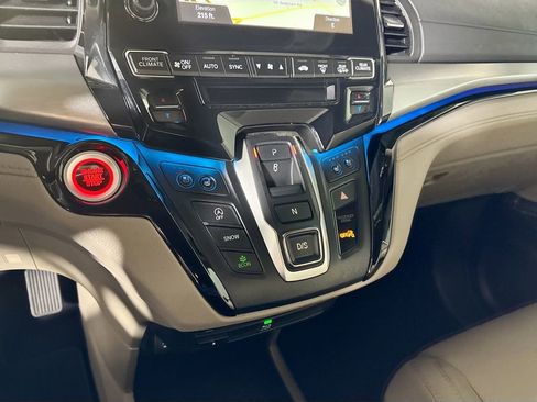 Used 2019 Honda Odyssey Elite image 18