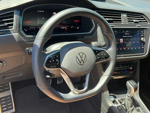 Certified 2024 Volkswagen Tiguan SE R-Line AWD/4WD image 10